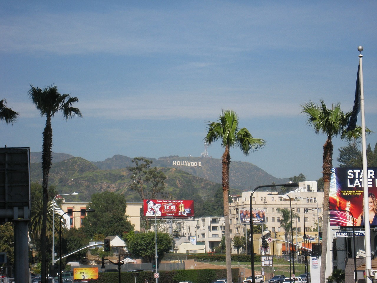 1341 California 2008-03 LA Scene.jpg - A visit to the Los Angeles California area in March of 2008. Activities ranged from Monets at the Getty, street hawkers at Venice Beach, movie look-alikes at Grauman's Chinese Theatre, to the Mission at San Juan Capistrano.